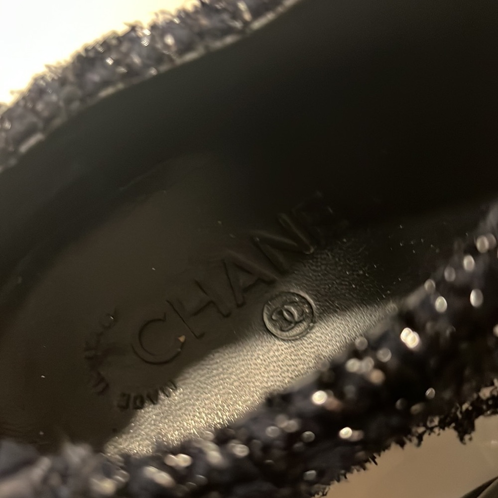 Chanel tweed sneakers - Picture 2 of 2